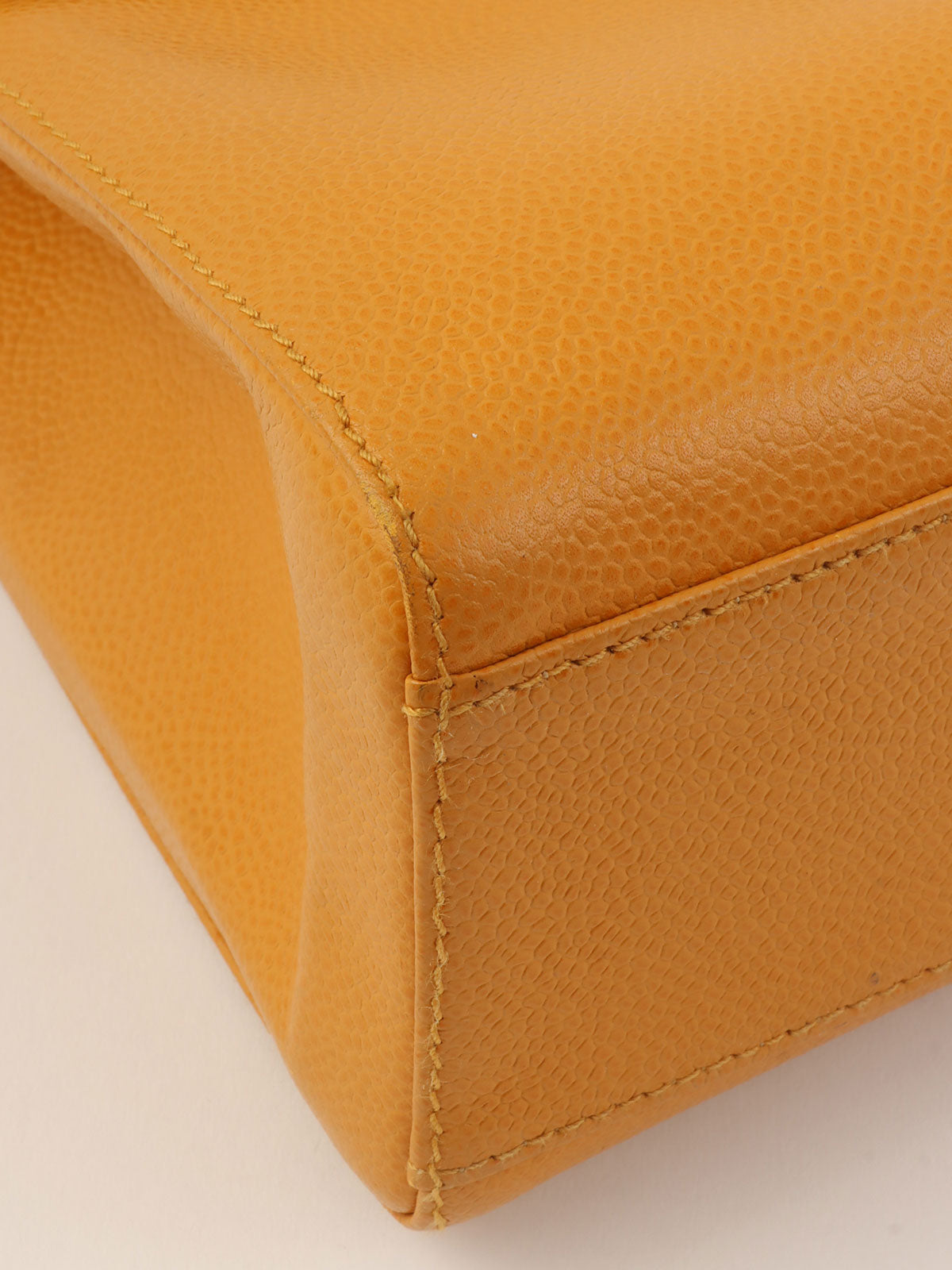 2000年頃製 キャビアスキンCCターンロックウッドハンドルバッグ マンダリンオレンジ