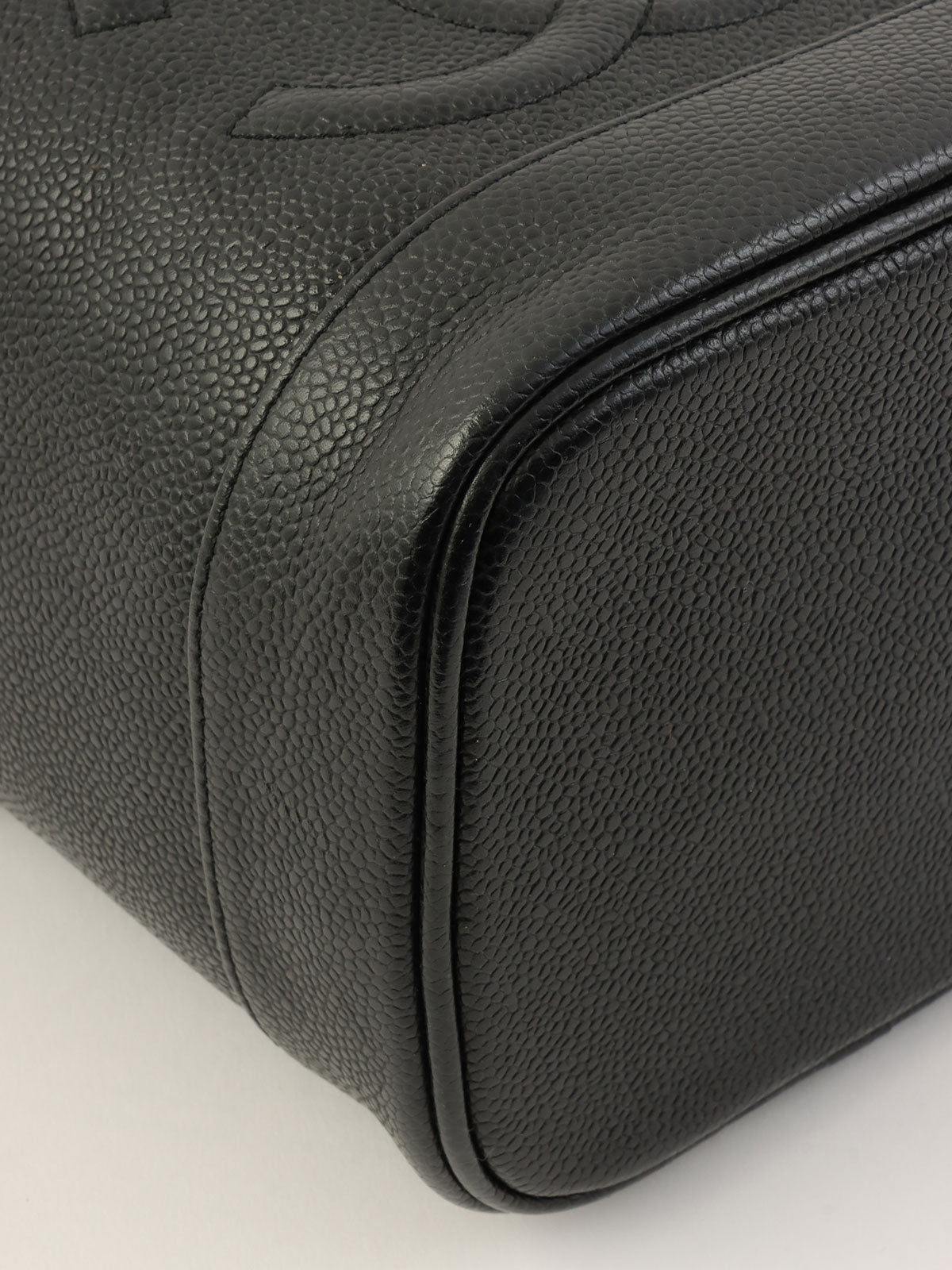 2000年頃製 キャビアスキンCCマークステッチバニティ ブラック