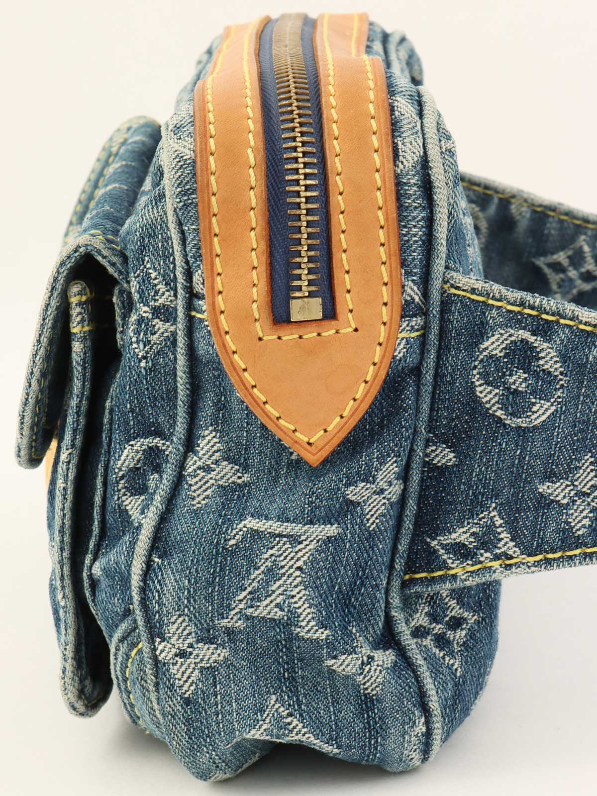 2007年製 デニムモノグラムバムバッグ インディゴ