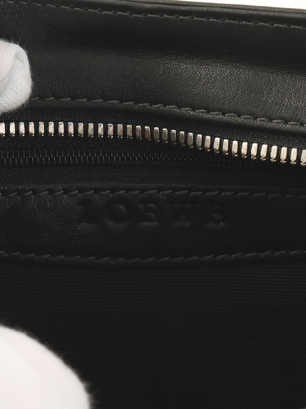 アナグラムエンボスワンショルダーバッグ ブラック