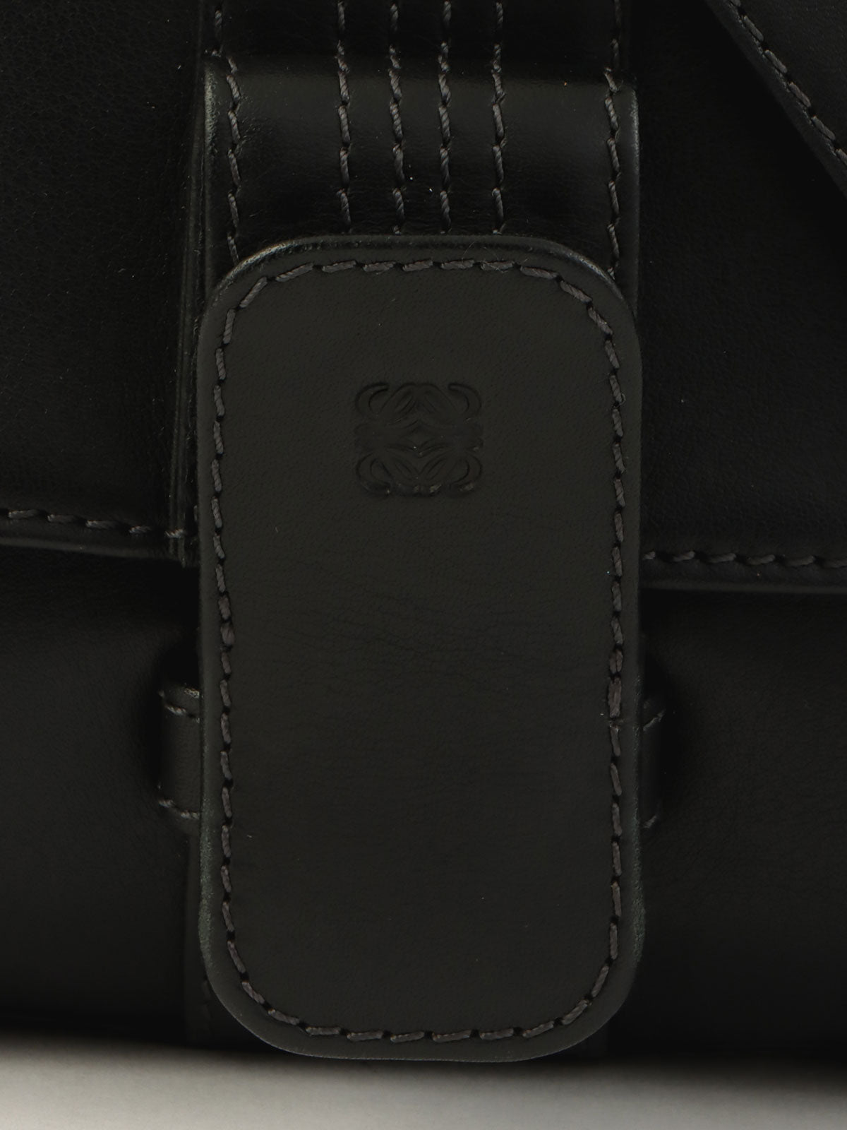 アナグラムエンボスワンショルダーバッグ ブラック