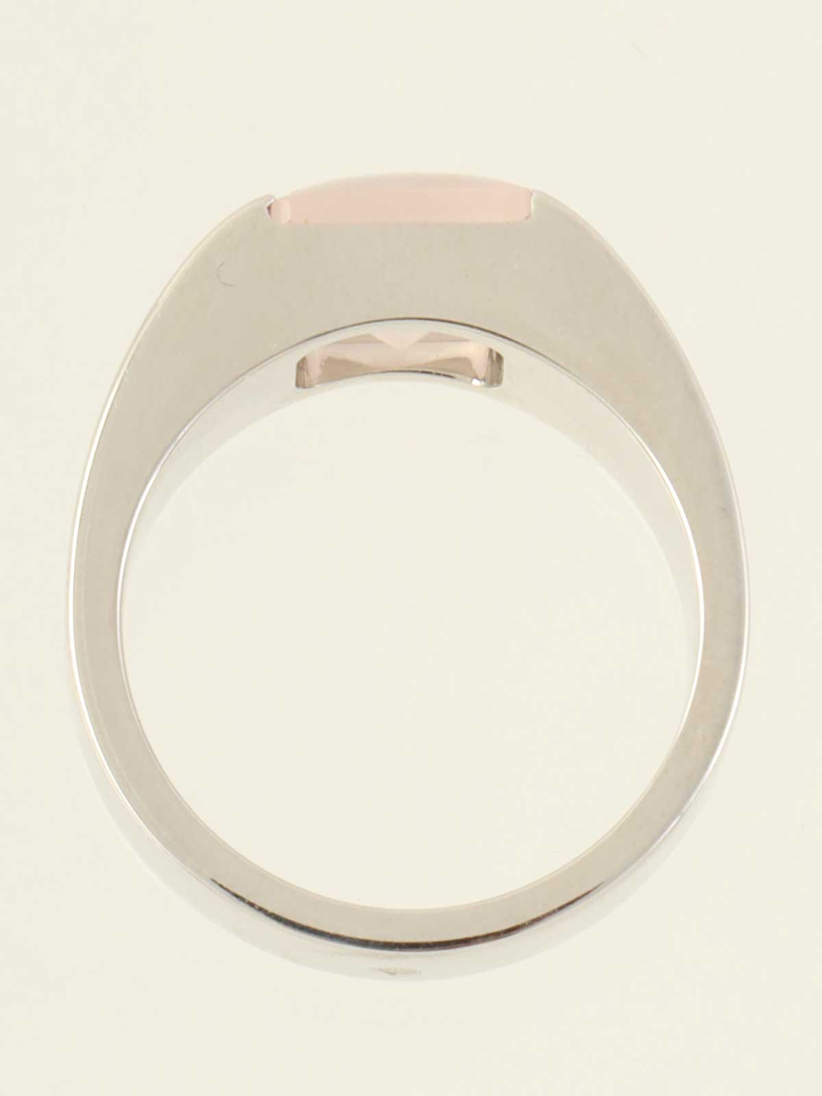 K18WG rose quartz ring in white gold