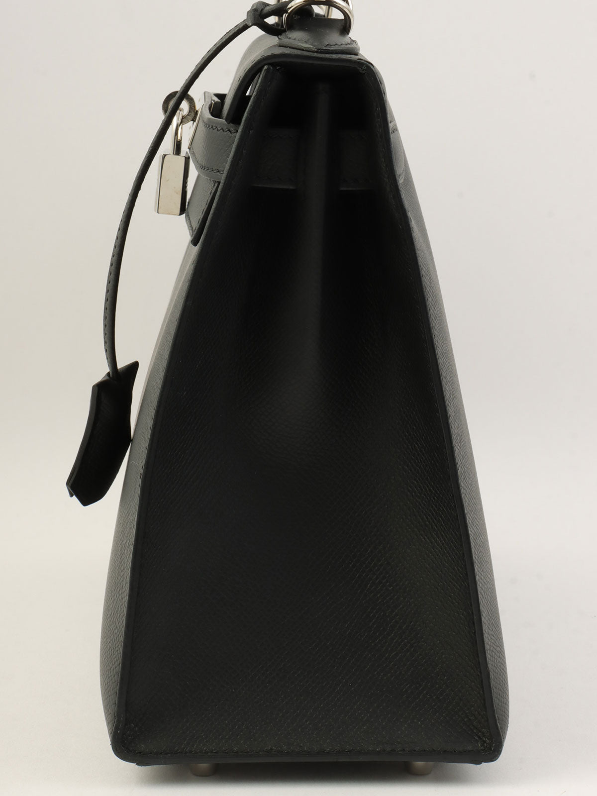 2011年凯利28号黑色