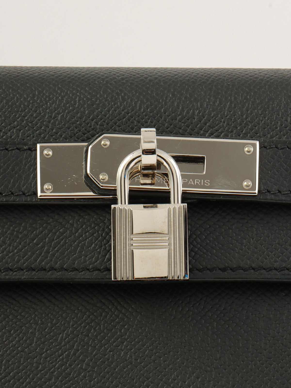 2011年凯利28号黑色