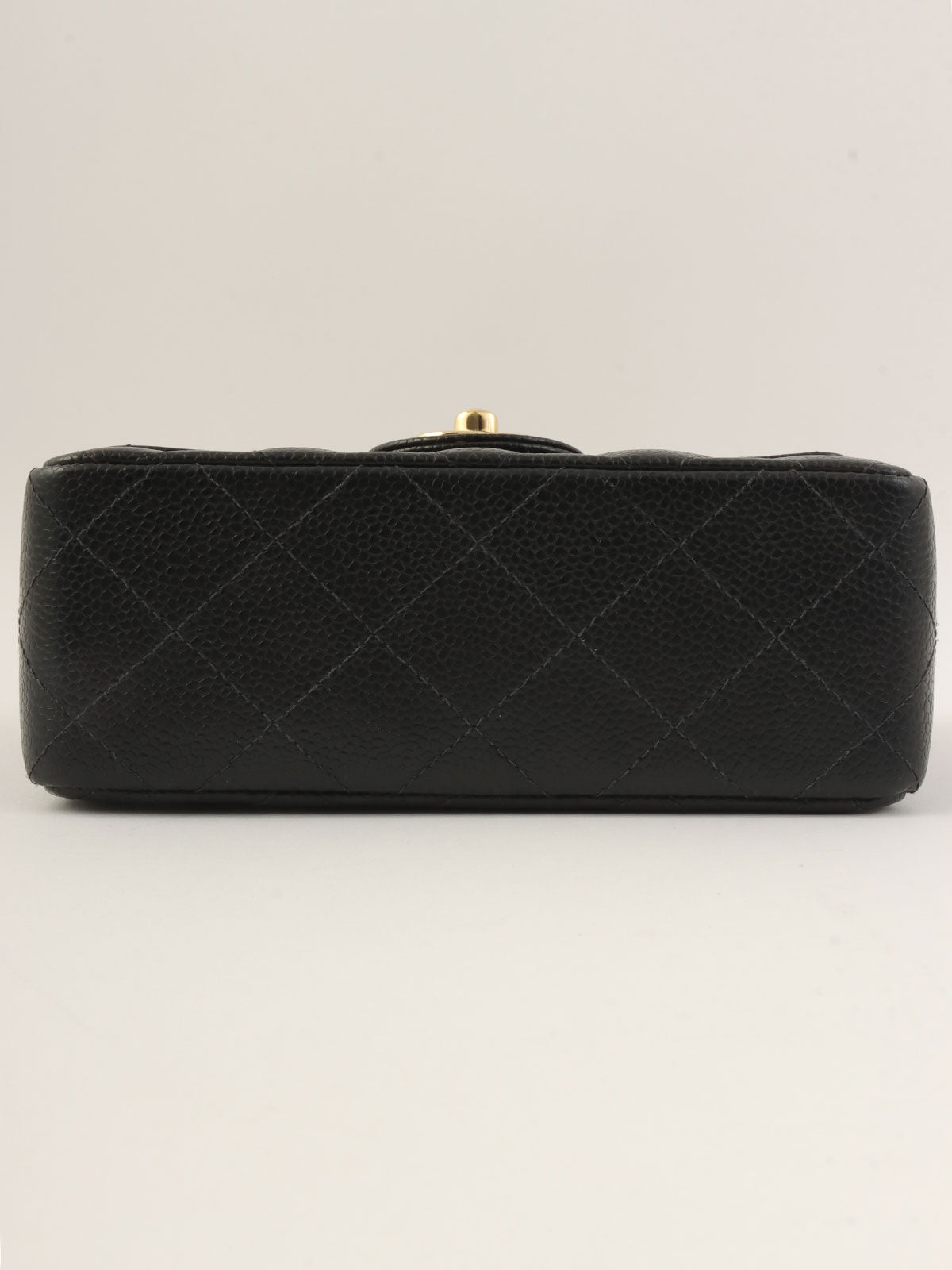 2004年頃製 キャビアスキンクラシックフラップチェーンバッグミニ ブラック