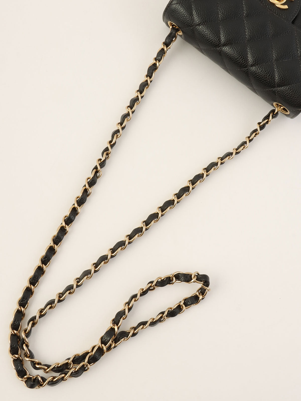 2004年頃製 キャビアスキンクラシックフラップチェーンバッグミニ ブラック