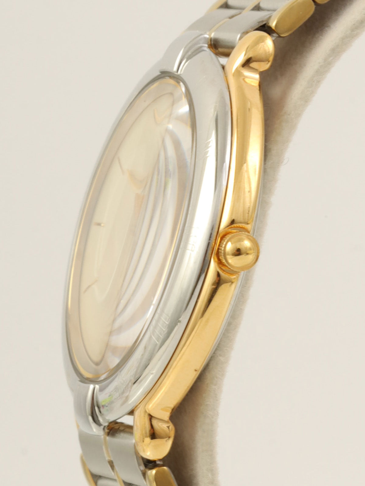 ラウンドロゴフェイスウォッチ　シルバー/ゴールド