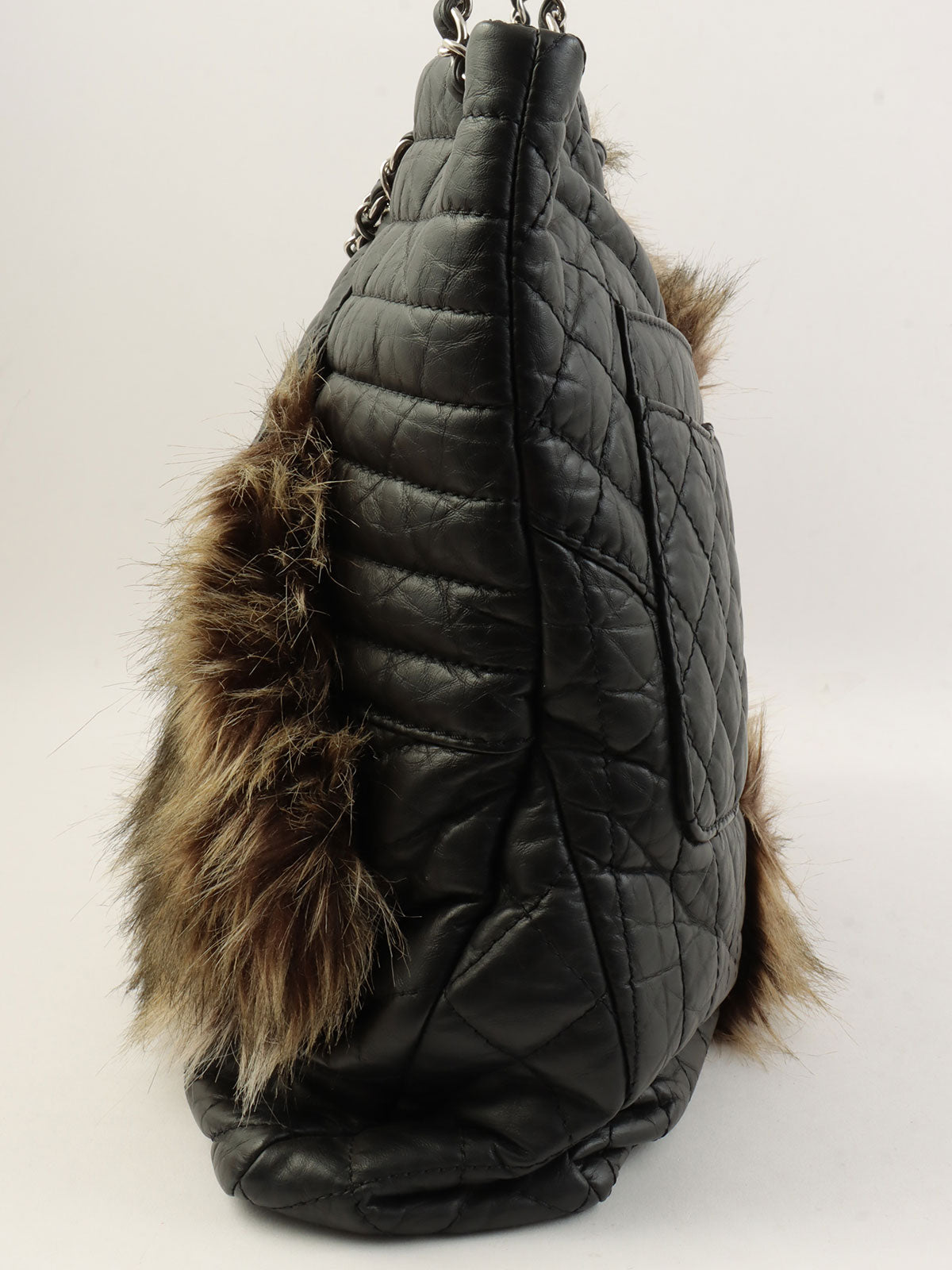 2009 2.55 Leather and Fur Combination Matelasse Stitch Tote Bag in Black