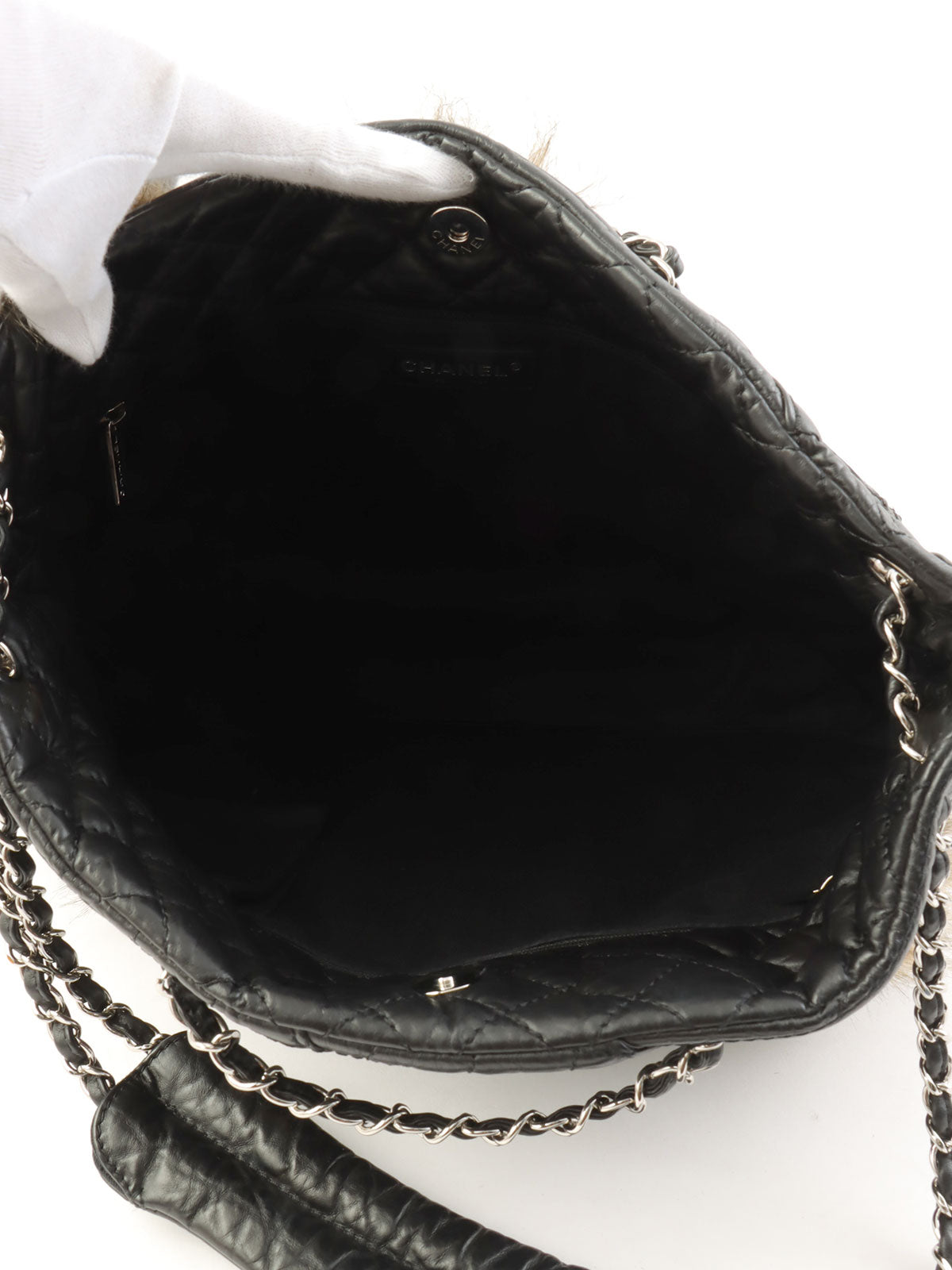 2009 2.55 Leather and Fur Combination Matelasse Stitch Tote Bag in Black
