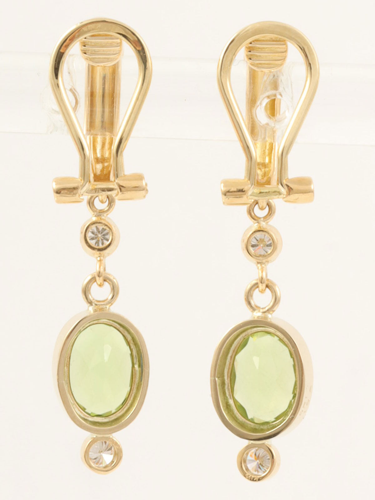 18K Peridot Oval Swing Earrings in Gold/Light Green