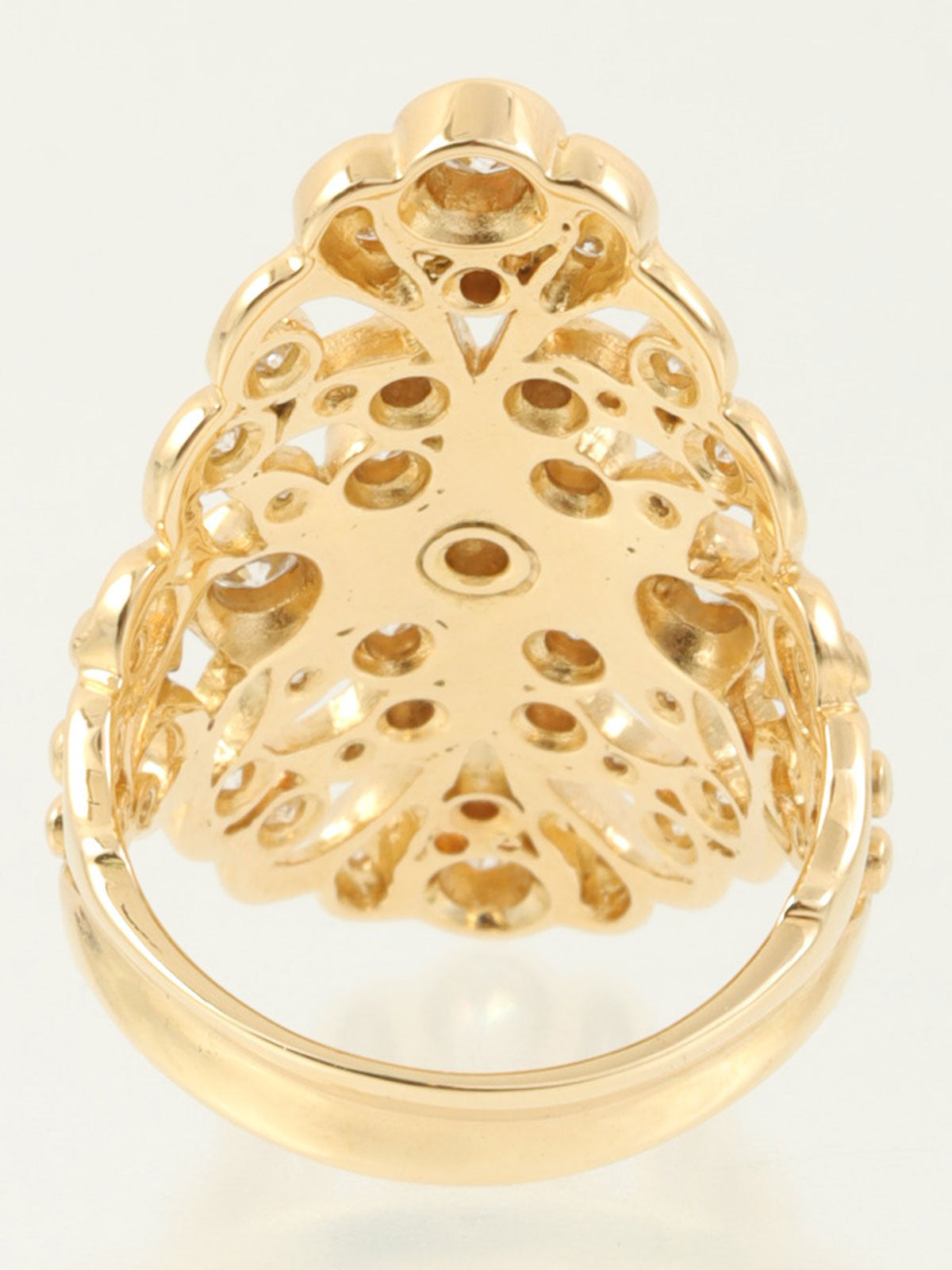 18K Gold Diamond Design Ring