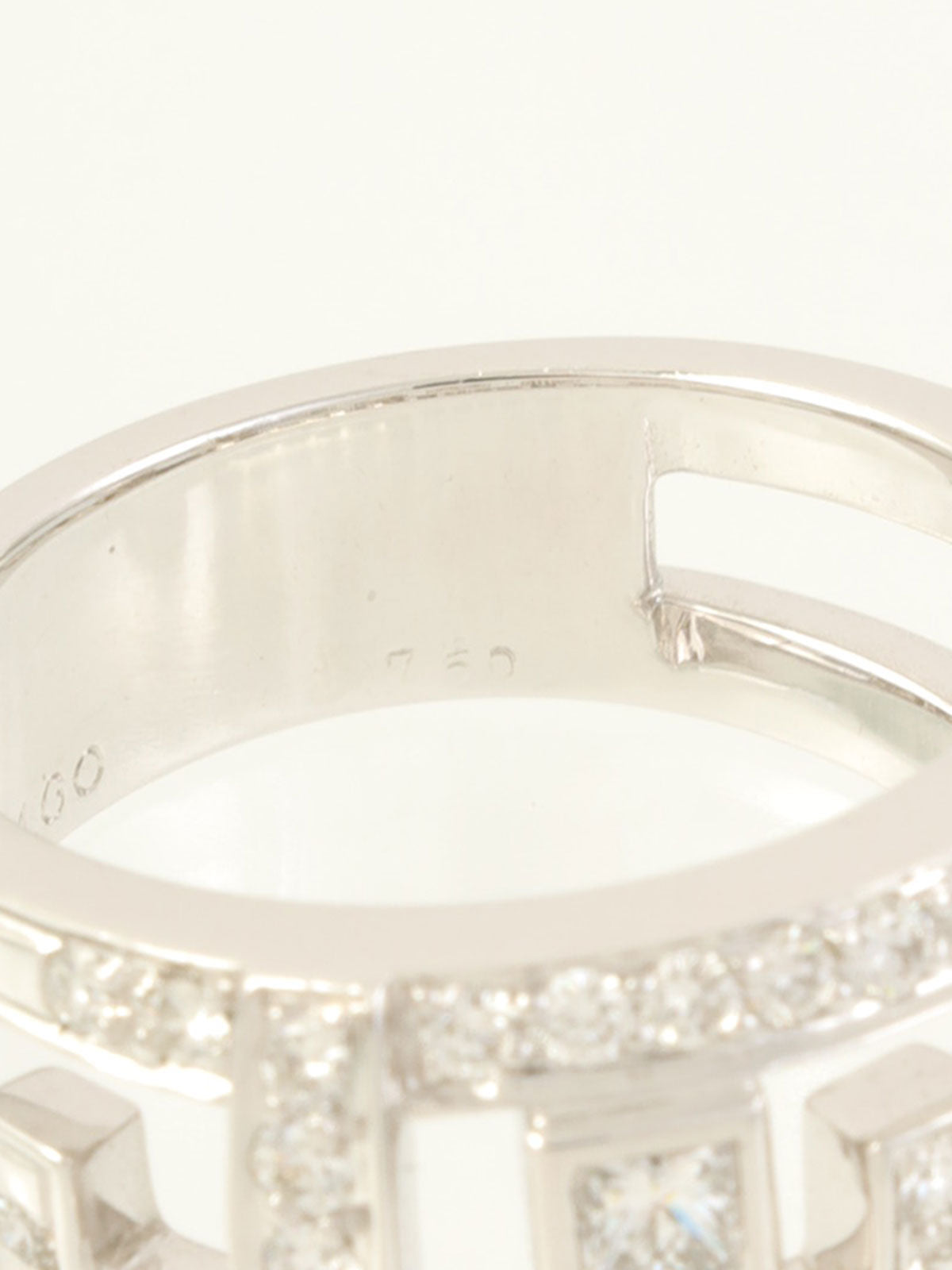 18K Diamond Design Cut Ring Silver