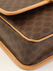 マカダムパターンロゴプレートショルダーバッグ ブラウン