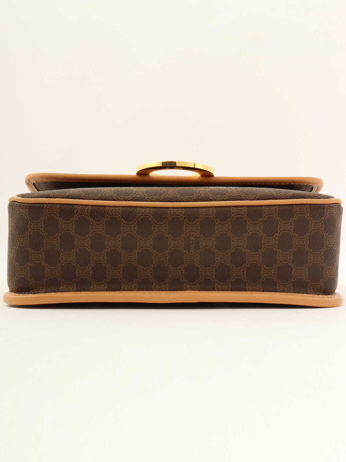 マカダムパターンロゴプレートショルダーバッグ ブラウン