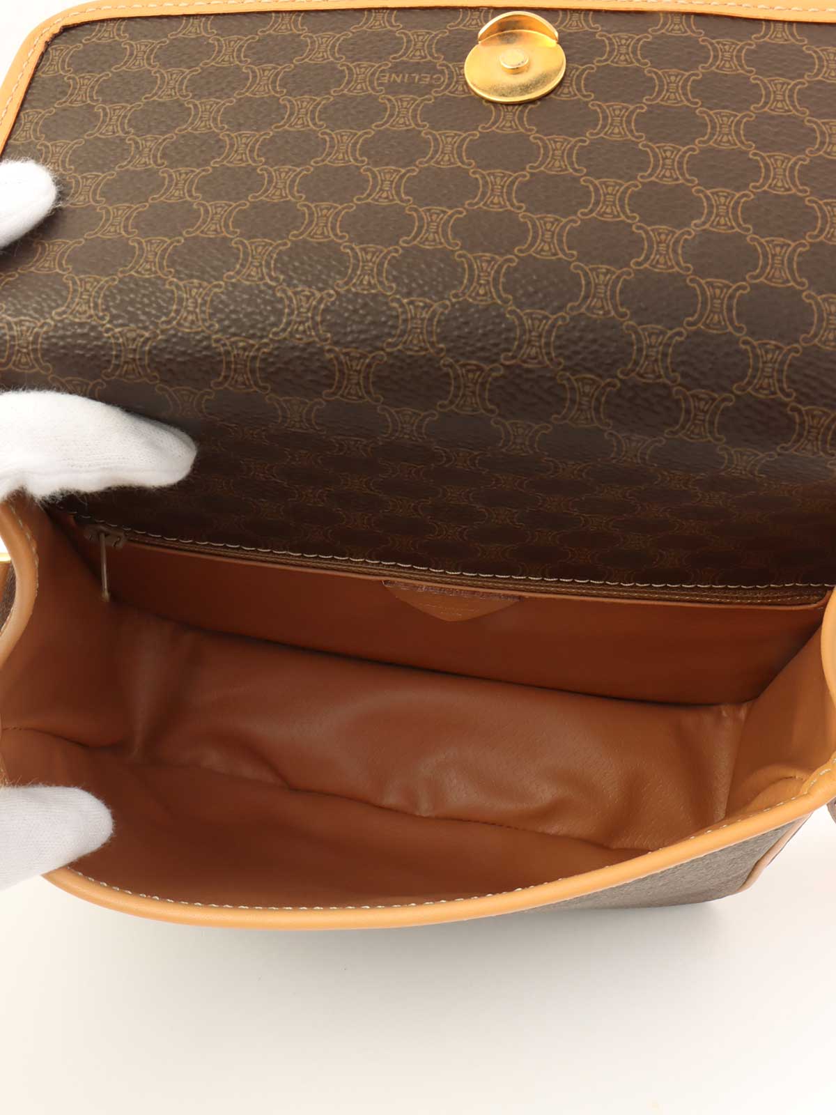 マカダムパターンロゴプレートショルダーバッグ ブラウン