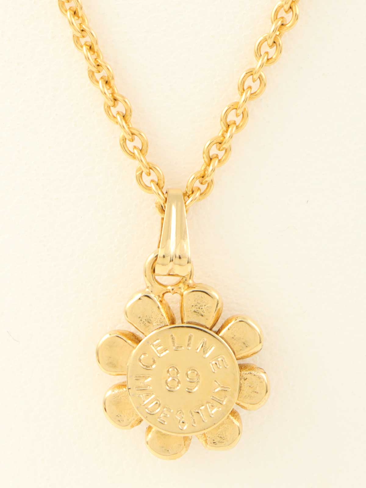 Flower Rhinestone Macadam Necklace in Gold