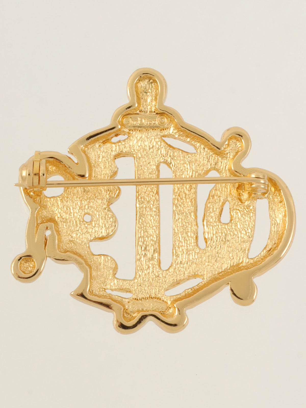 エンブレムロゴブローチ ゴールド