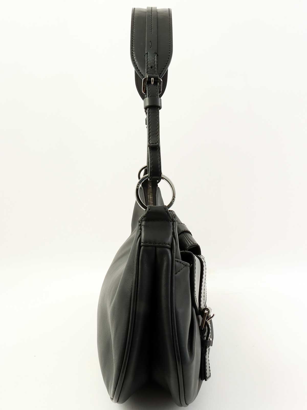 ロゴプレートショルダーバッグ　ブラック