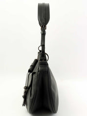 ロゴプレートショルダーバッグ　ブラック