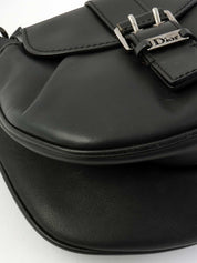 ロゴプレートショルダーバッグ　ブラック