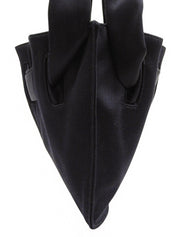 サテンロゴプレートショルダーバッグ　ブラック