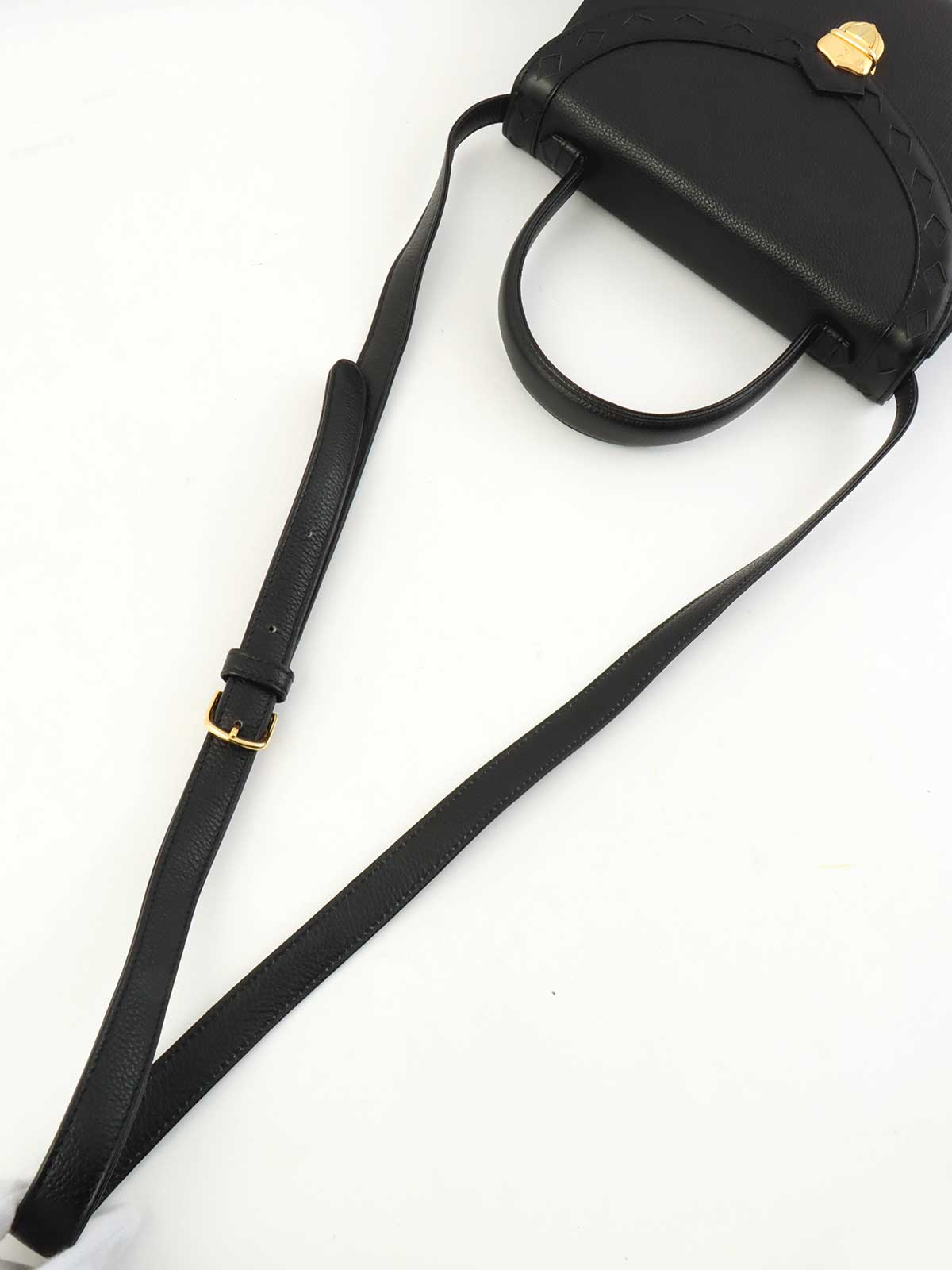 ダイヤカットデザインロゴプレート2wayバッグ　ブラック