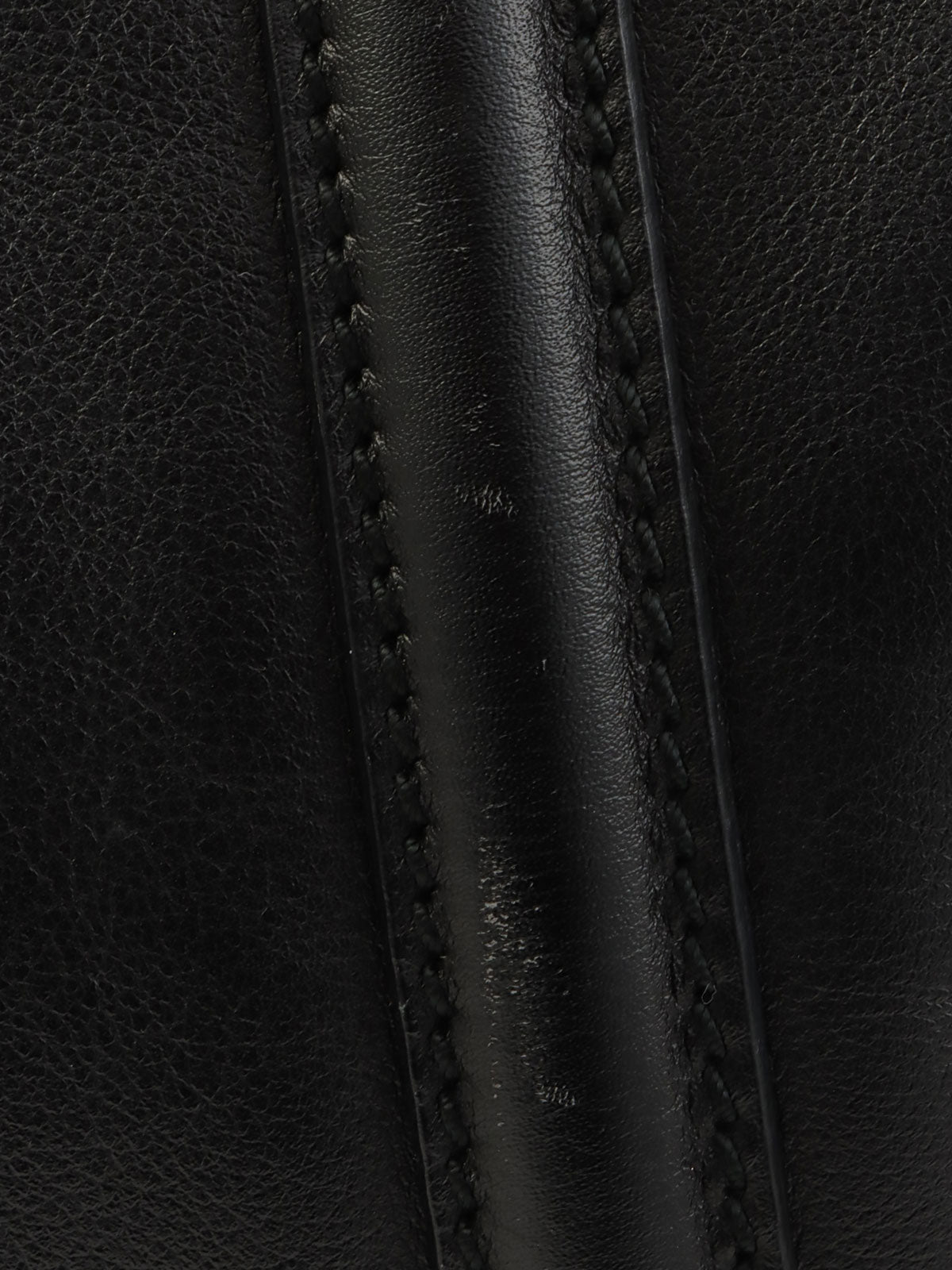 インターロッキングショルダーバッグ ブラック