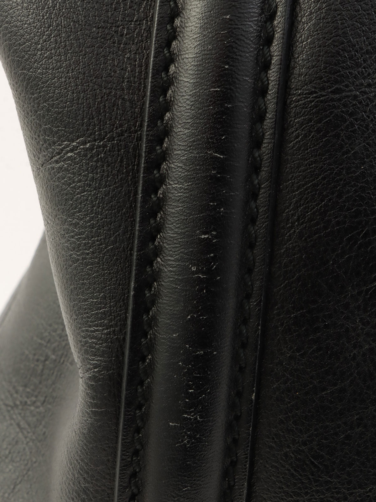 インターロッキングショルダーバッグ ブラック