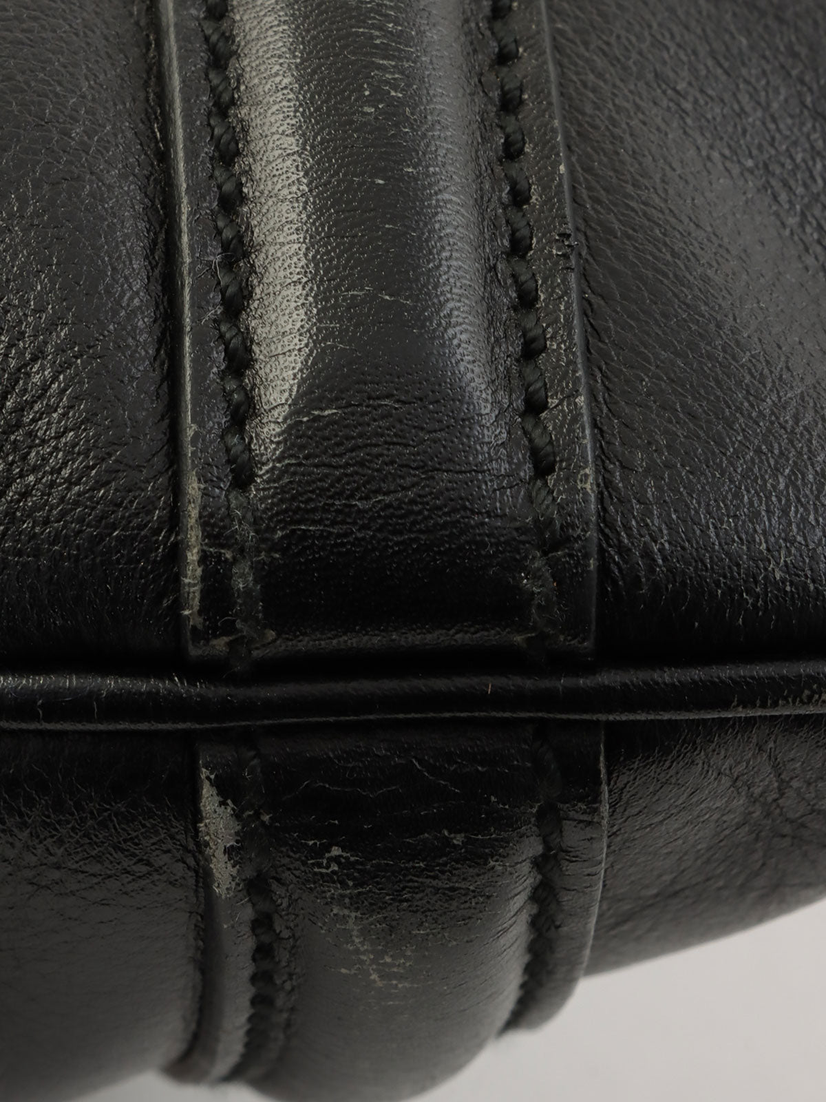 インターロッキングショルダーバッグ ブラック