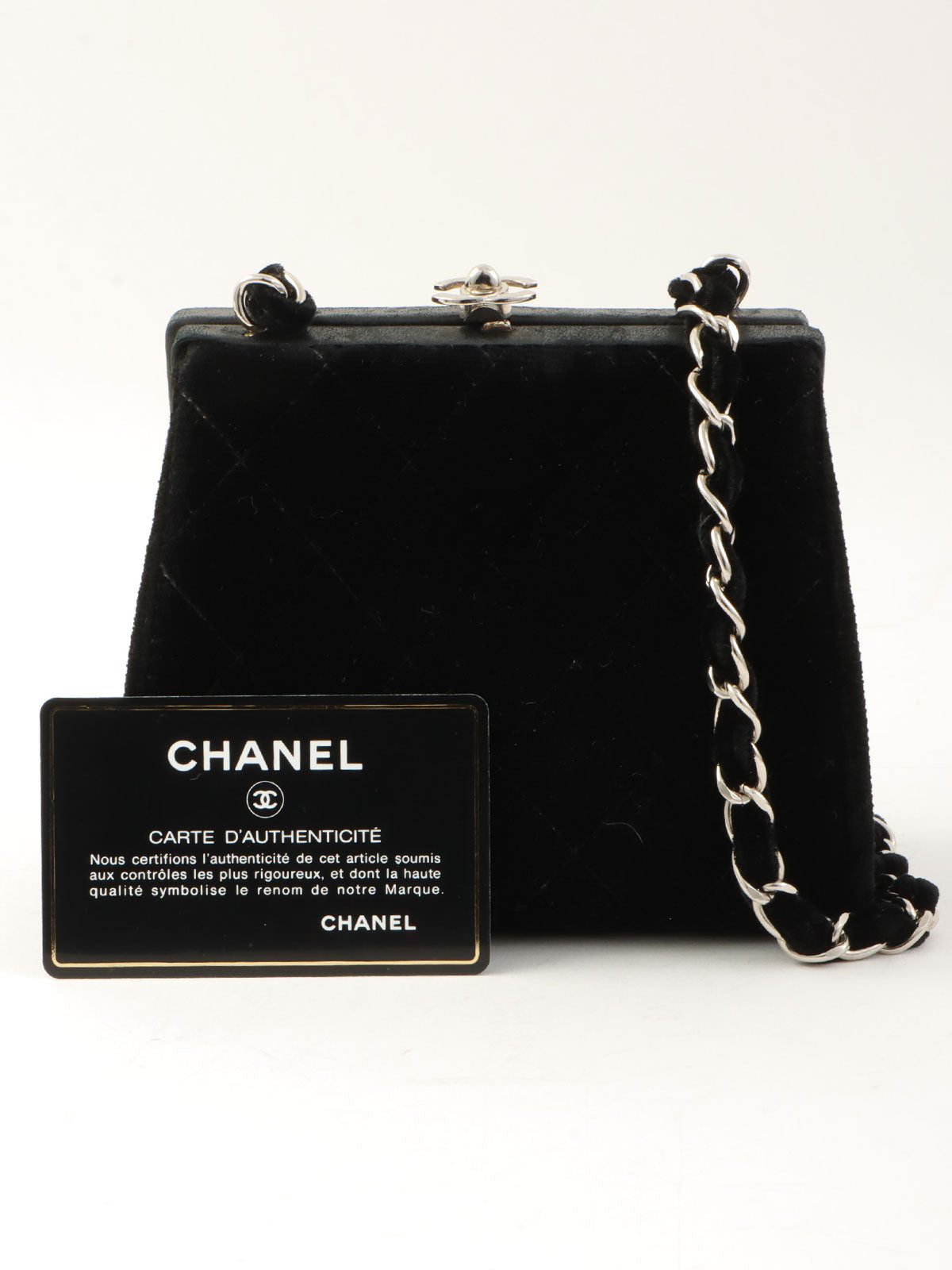 1997 Circa Black Clasp Chain Shoulder Bag