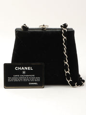 1997 Circa Black Clasp Chain Shoulder Bag