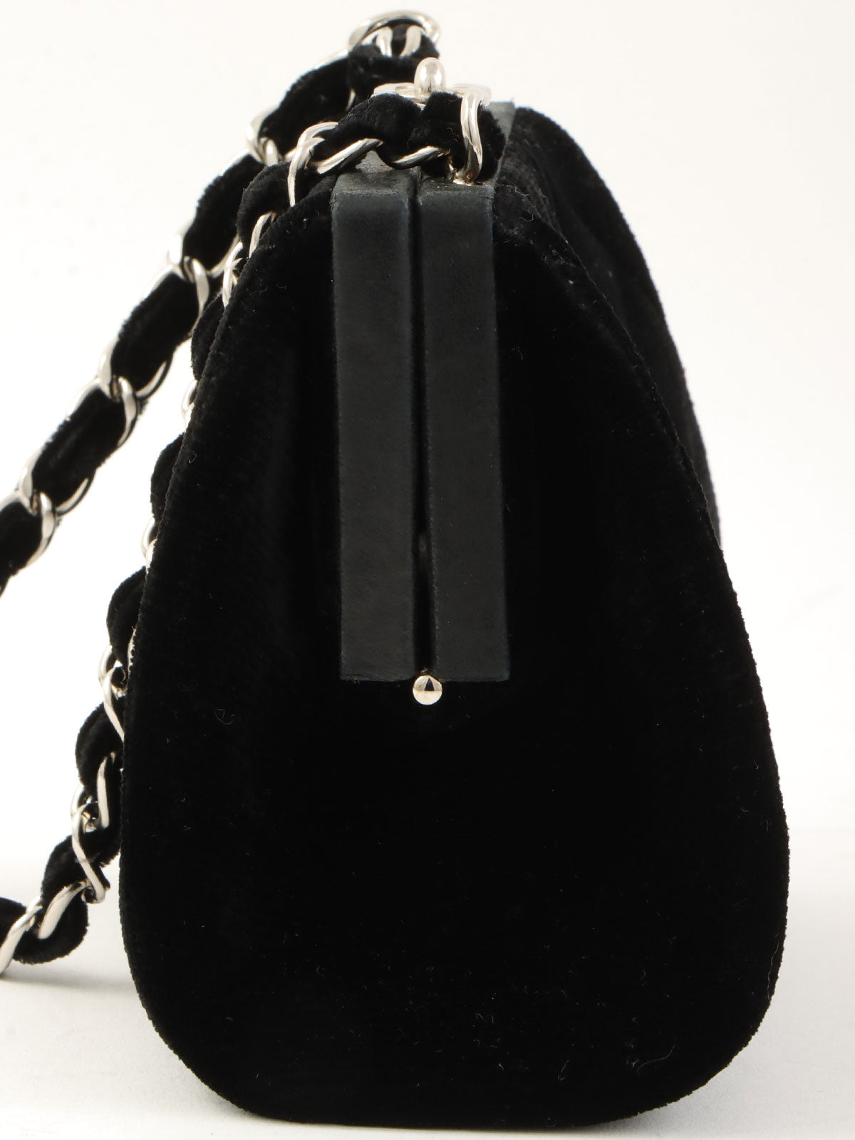 1997 Circa Black Clasp Chain Shoulder Bag