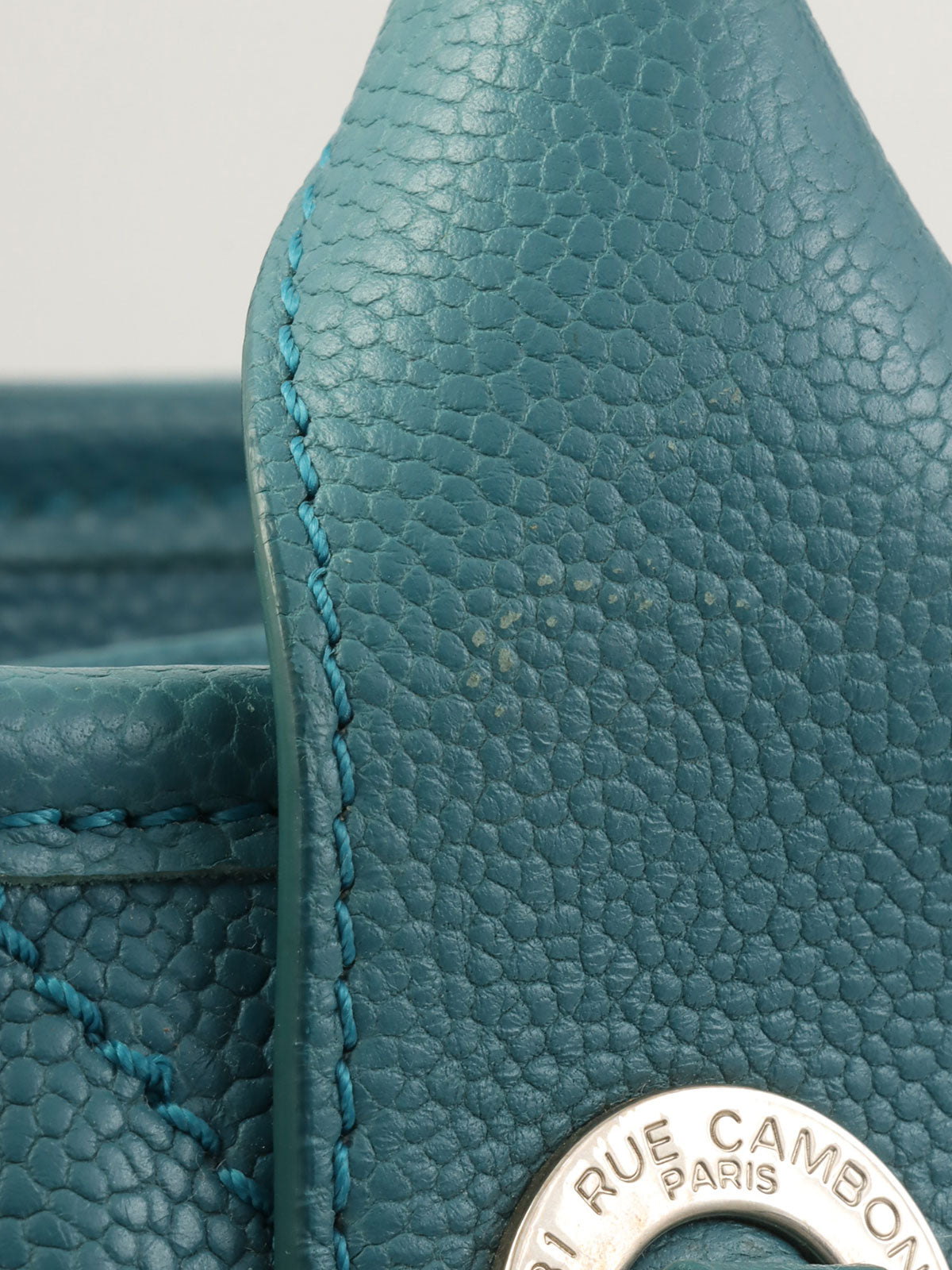 2016年頃製 キャビアスキンCCマークステッチ2wayハンドバッグ ブルー