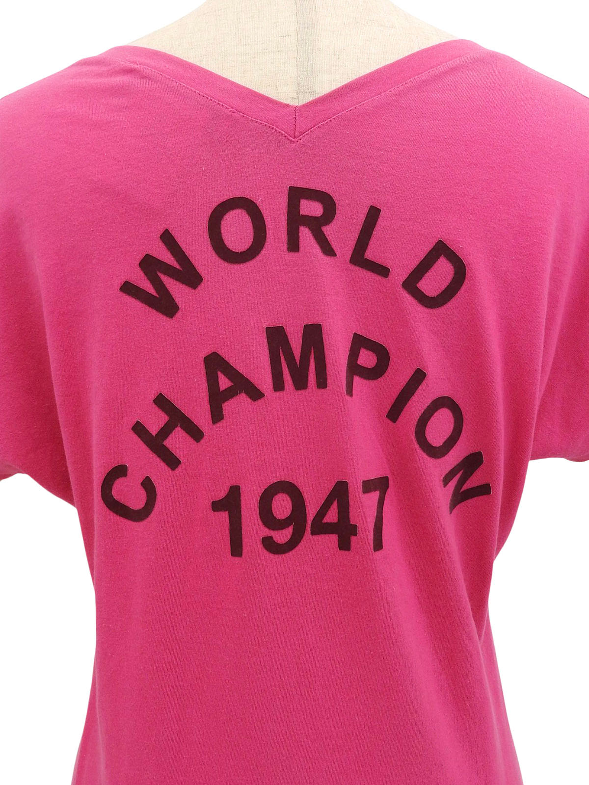Logo V-neck half-sleeve top in pink