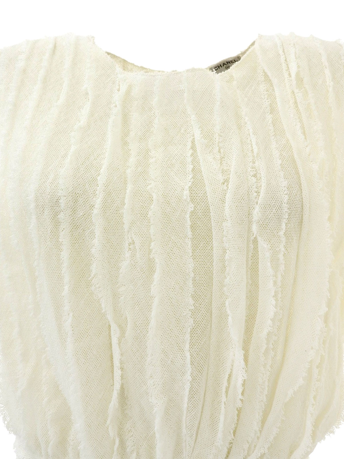 リネンパールCCマークボタンフリルノースリーブトップス アイボリー