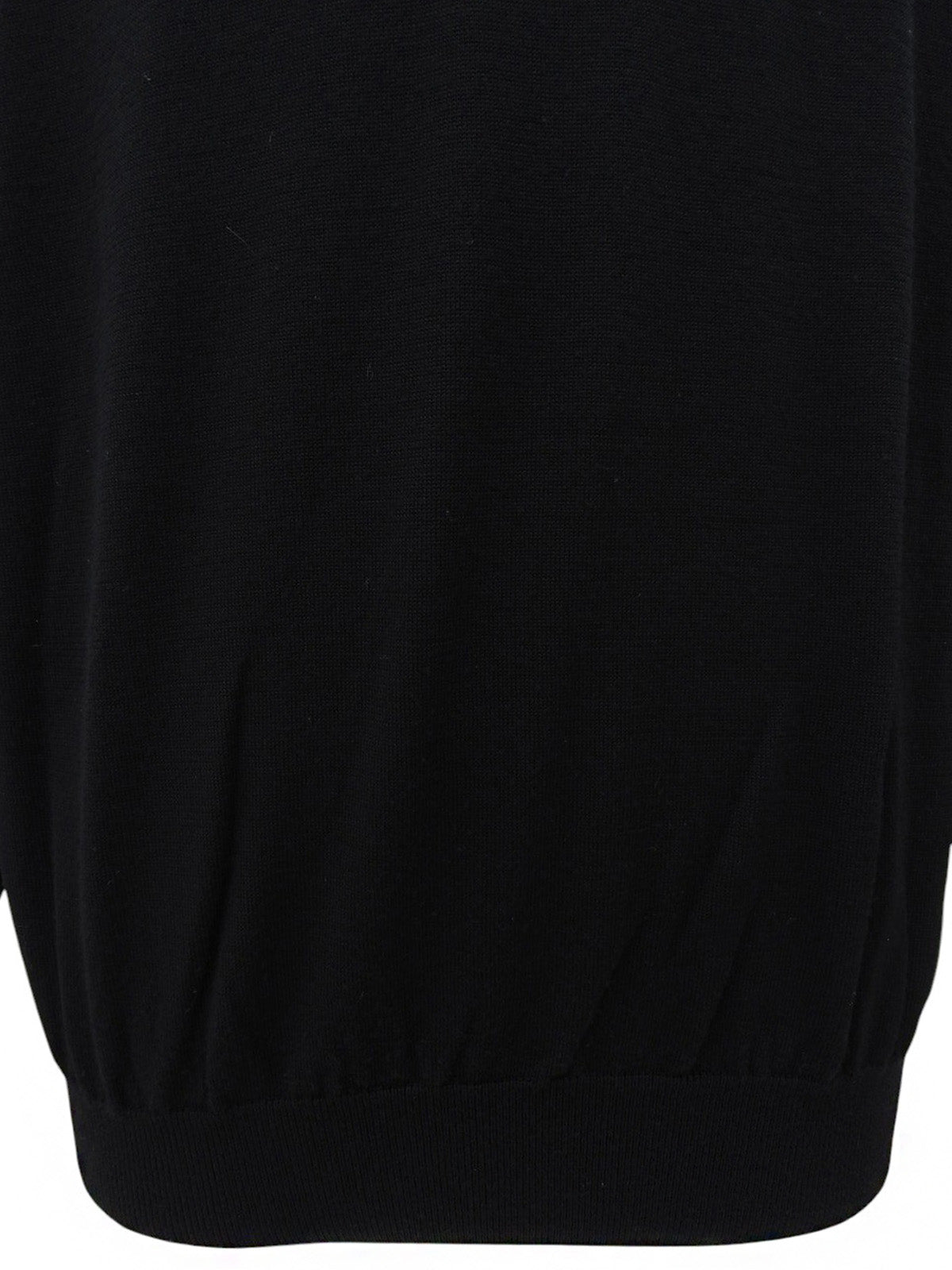 ロゴ刺繍タートルネックセーター ブラック