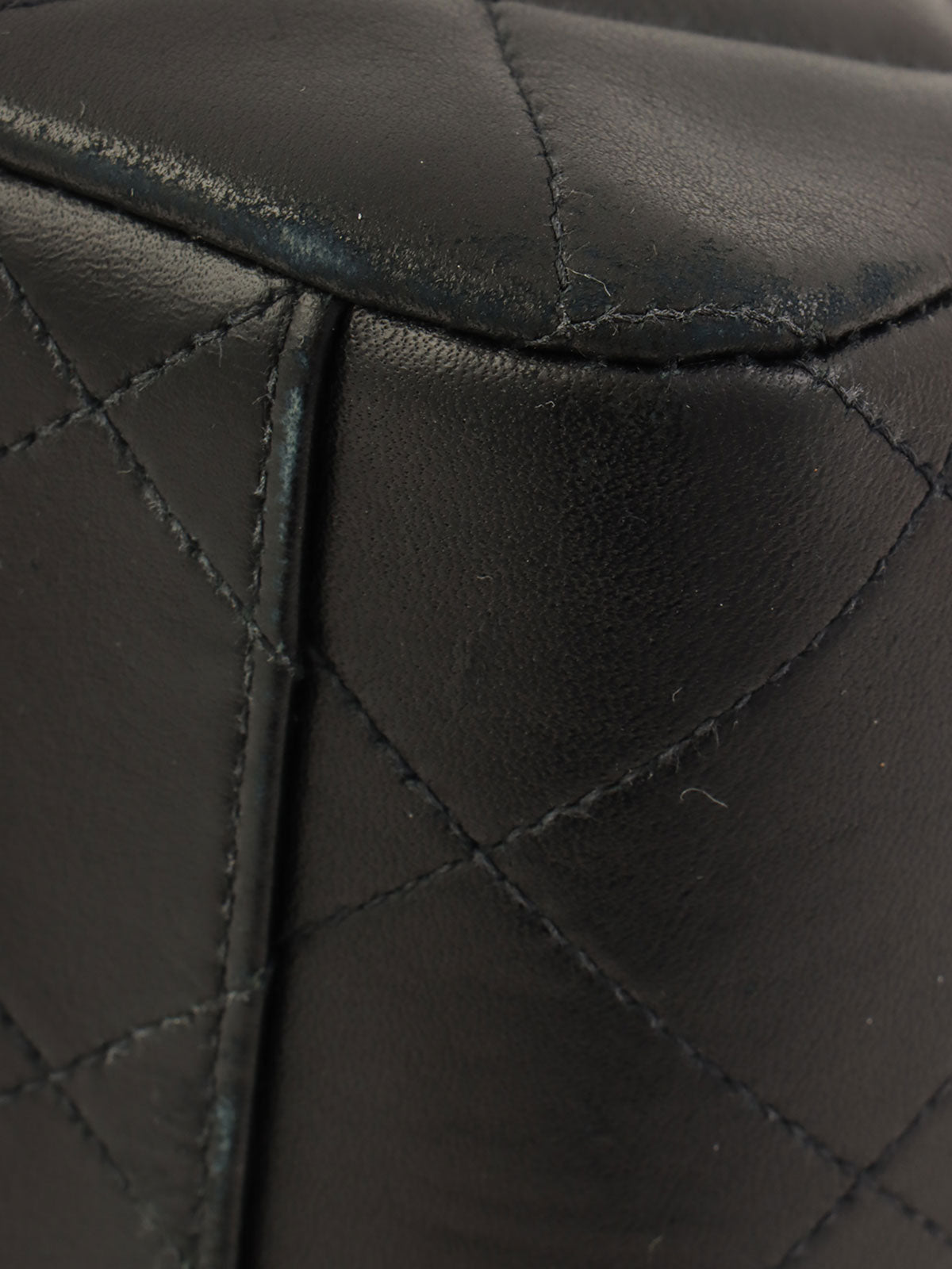 CCターンロックマトラッセチェーンショルダーバッグ ブラック