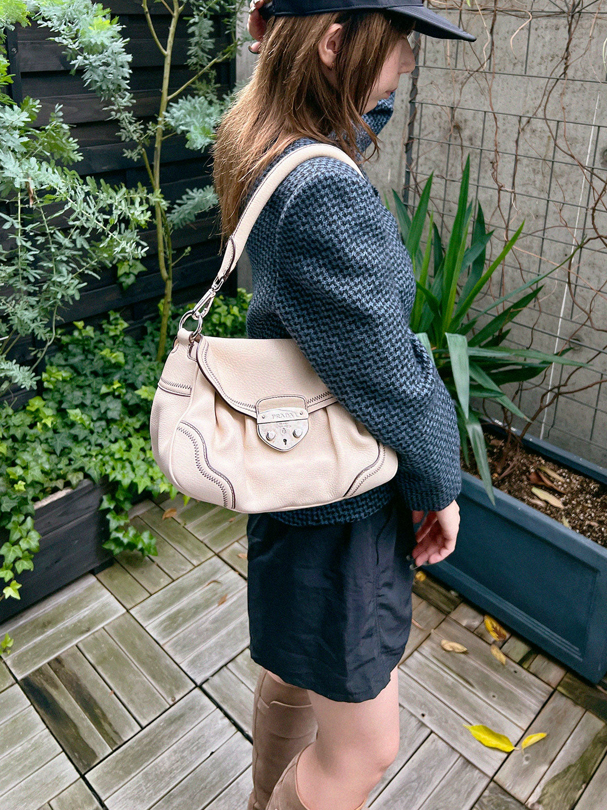 Logo Plate Shoulder Bag Ivory