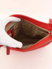 ナイロンロゴプレートショルダーバッグ レッド