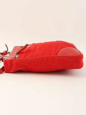 ナイロンロゴプレートショルダーバッグ レッド