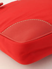 ナイロンロゴプレートショルダーバッグ レッド