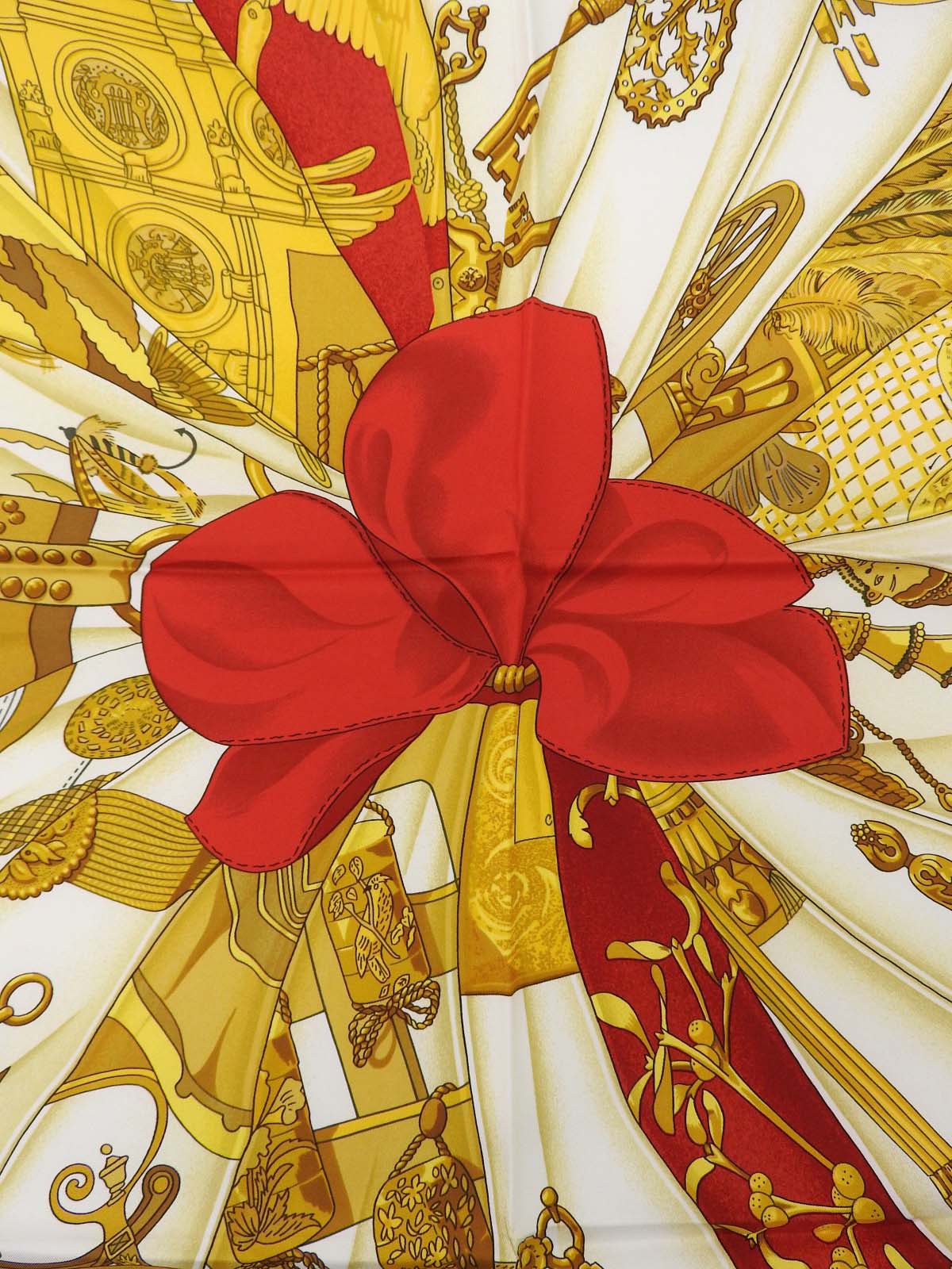 カレ90 Soleil de soieパターンスカーフ ブラック/レッド