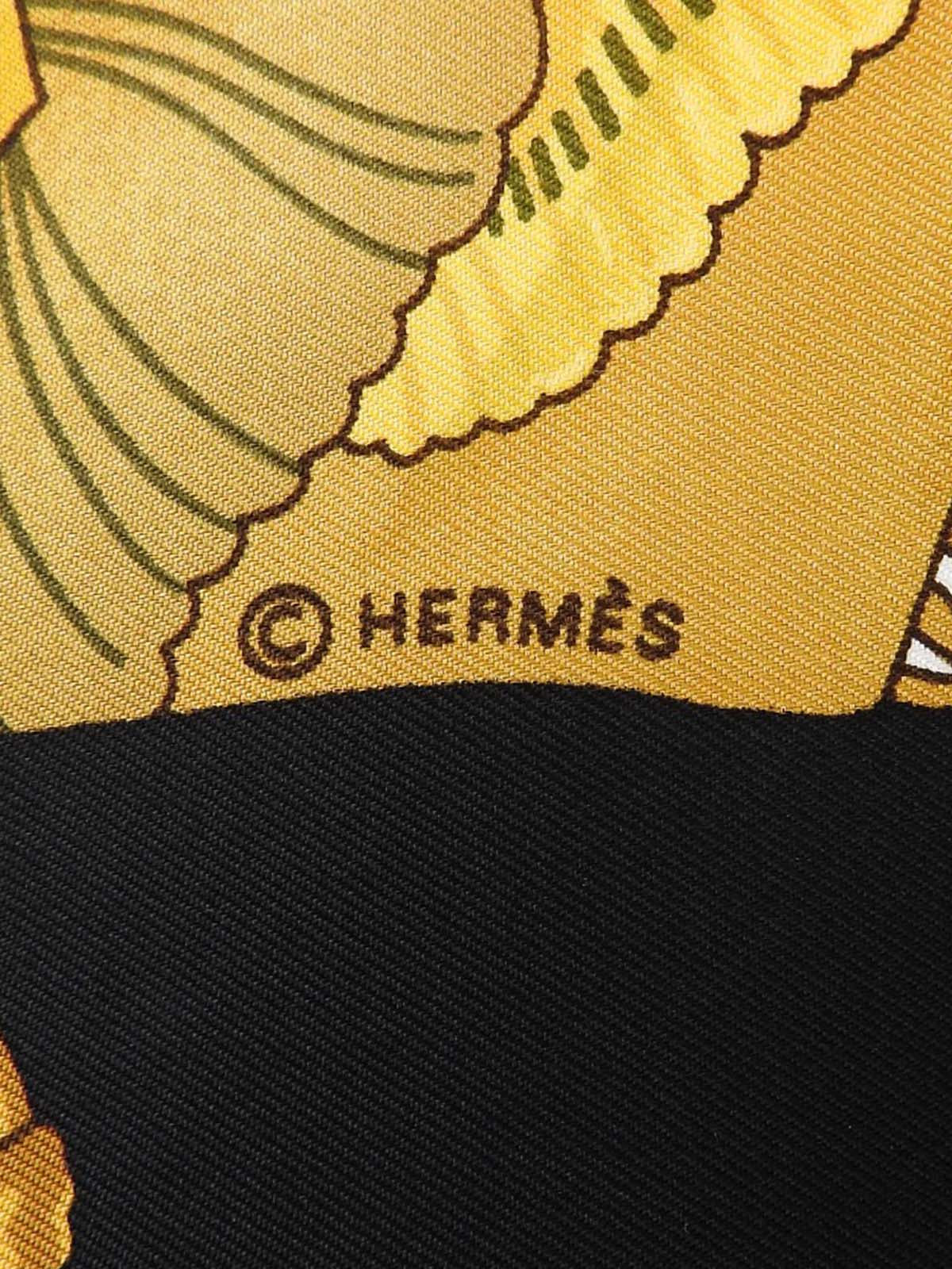 カレ90 Soleil de soieパターンスカーフ ブラック/レッド