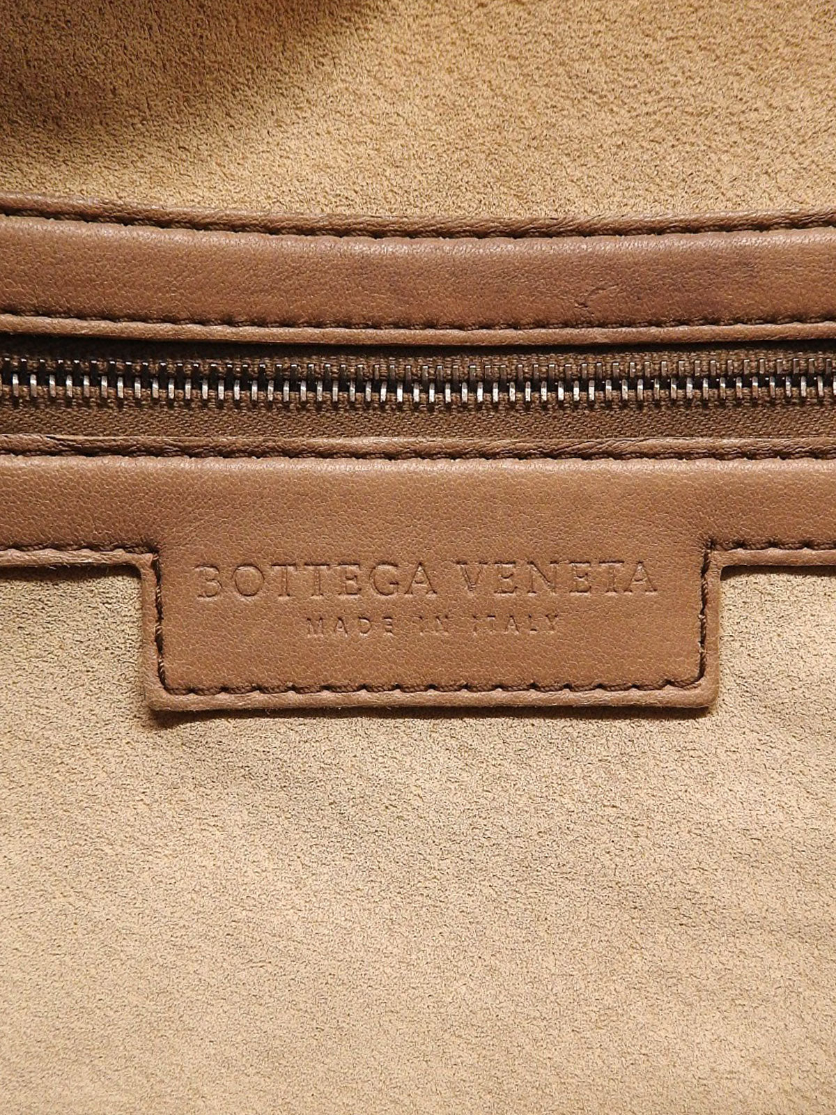 棕色 Intrecciato 条纹 Hobo 单肩包