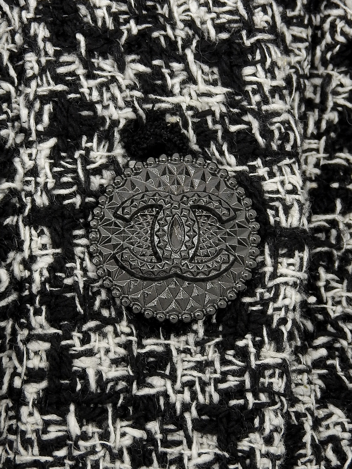 2009年製　CCマークボタンフリルジャケット　ホワイト/ブラック