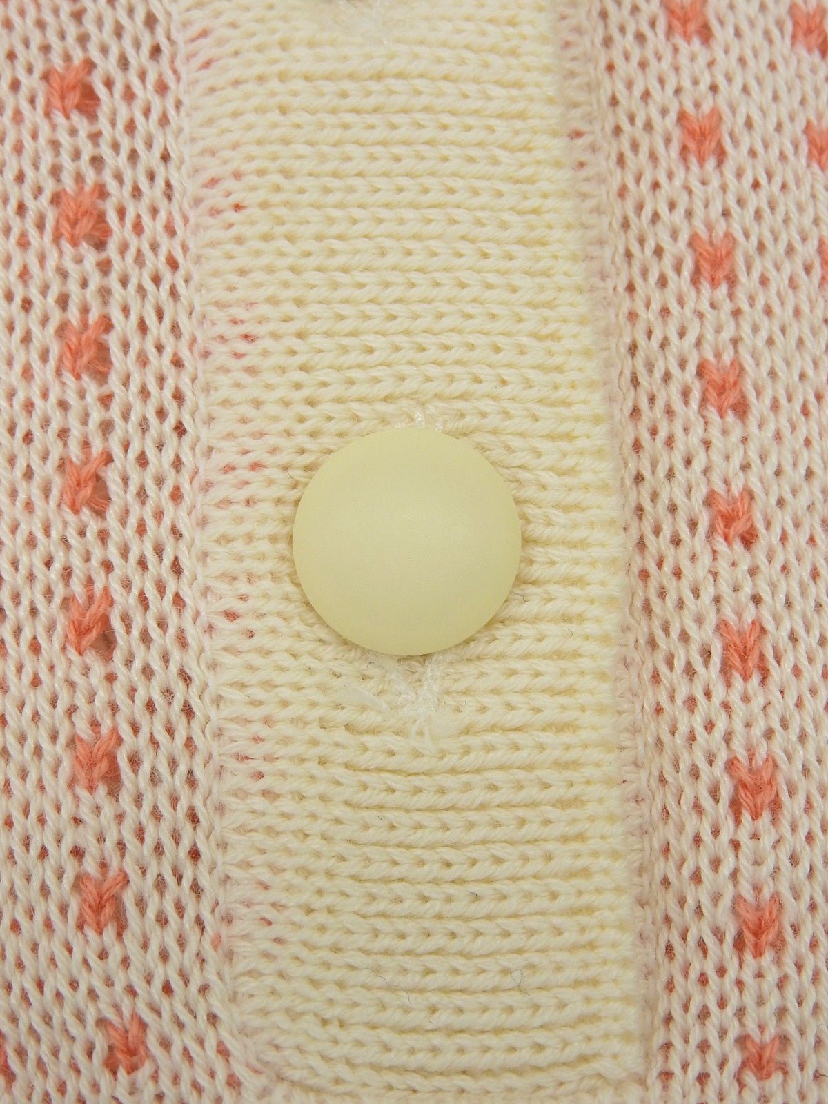 ドットパターンロゴ刺繍ニットポロシャツ　アイボリー/サーモンピンク