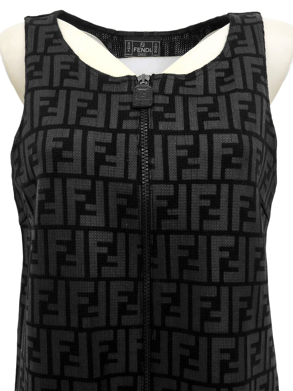 FFズッカパターンロゴジップアップノースリーブワンピース ブラック