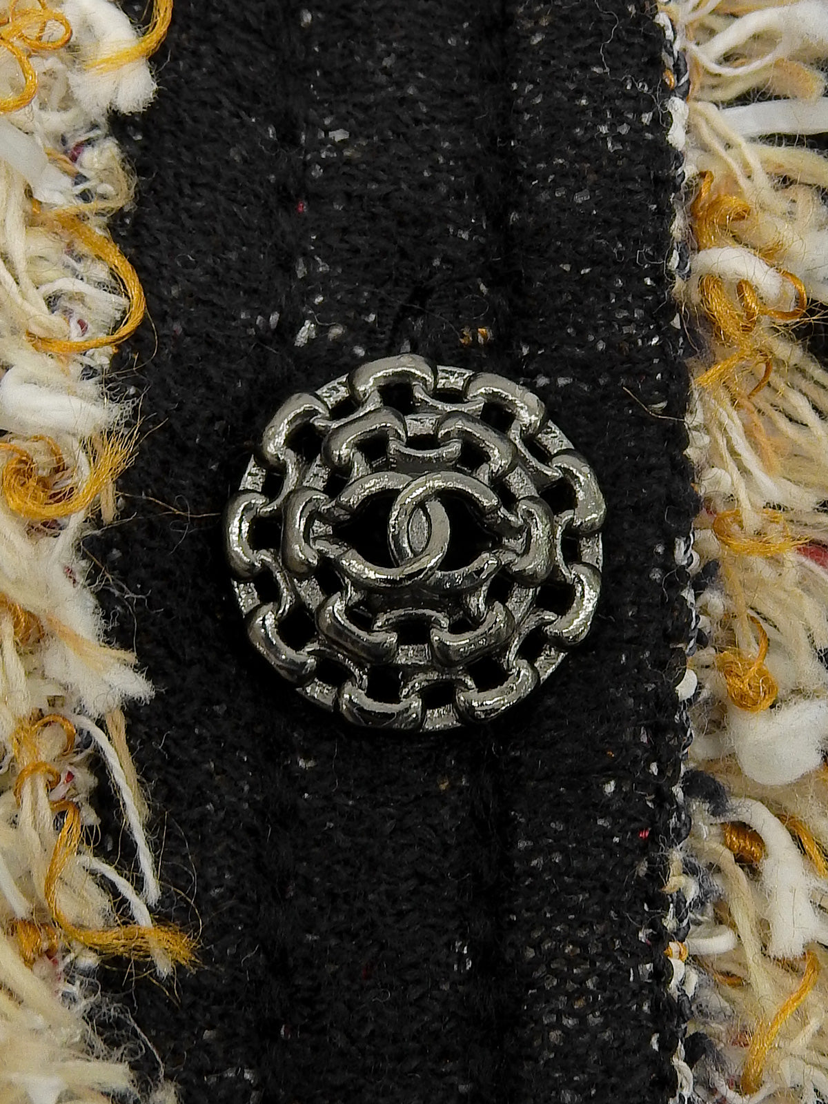 CCマークチェーンボタンデザインカーディガン ブラック/ベージュ