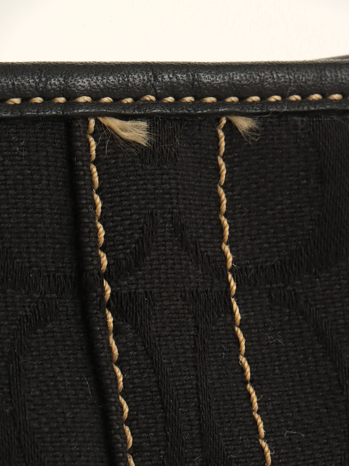 Signature Pattern Shoulder Bag Black