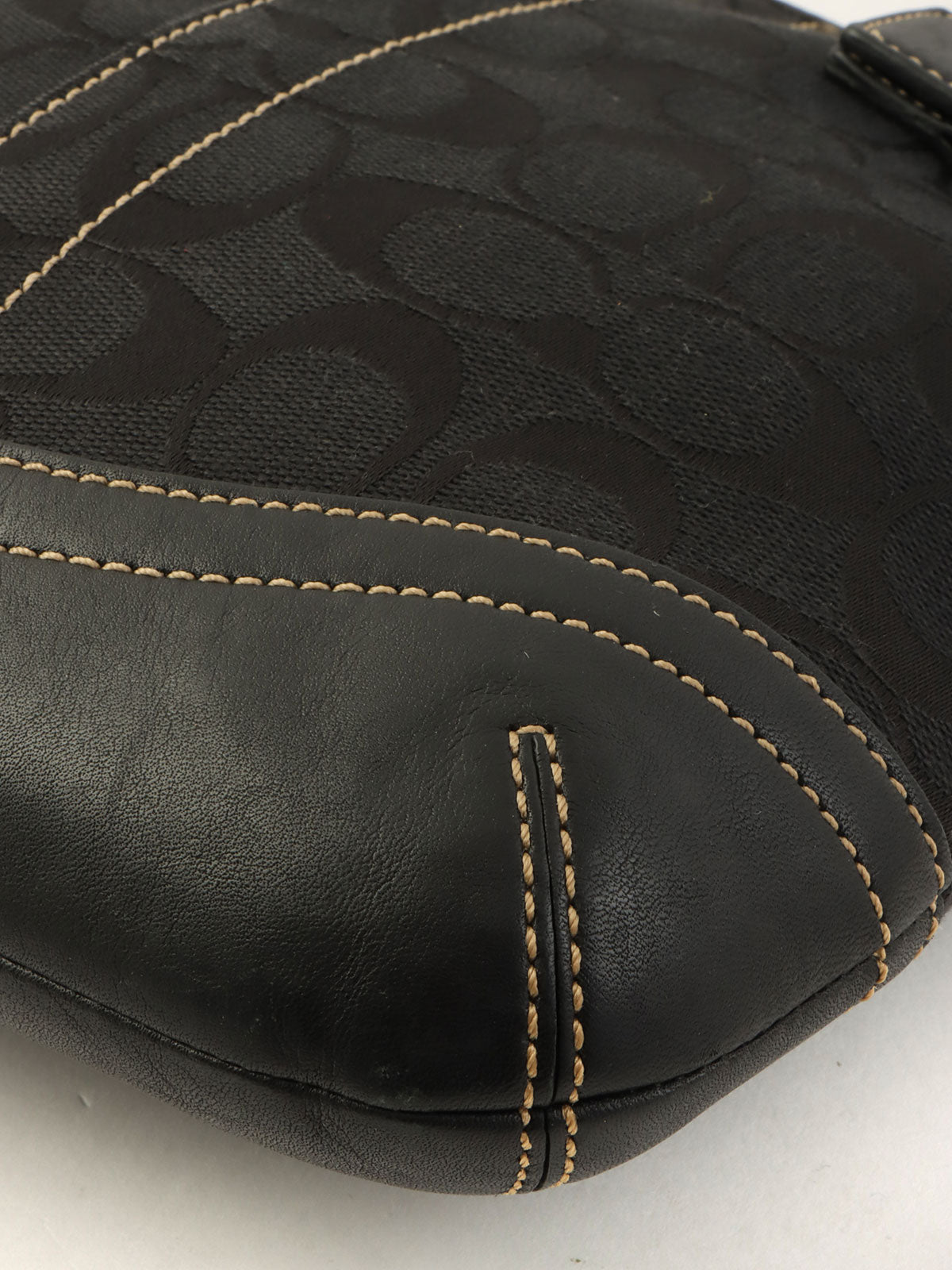 Signature Pattern Shoulder Bag Black